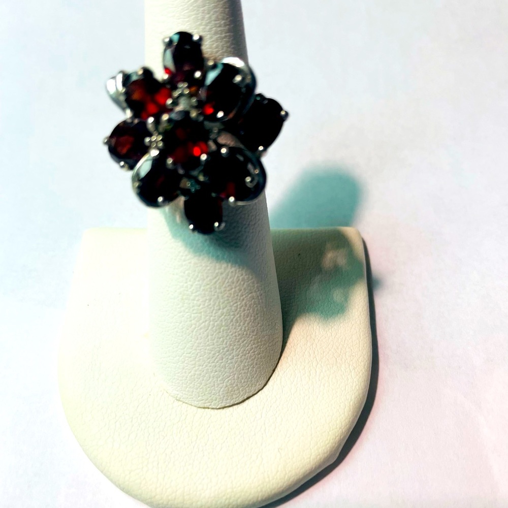 Garnet Floral Ring 925 Silver - Picture 2 of 14